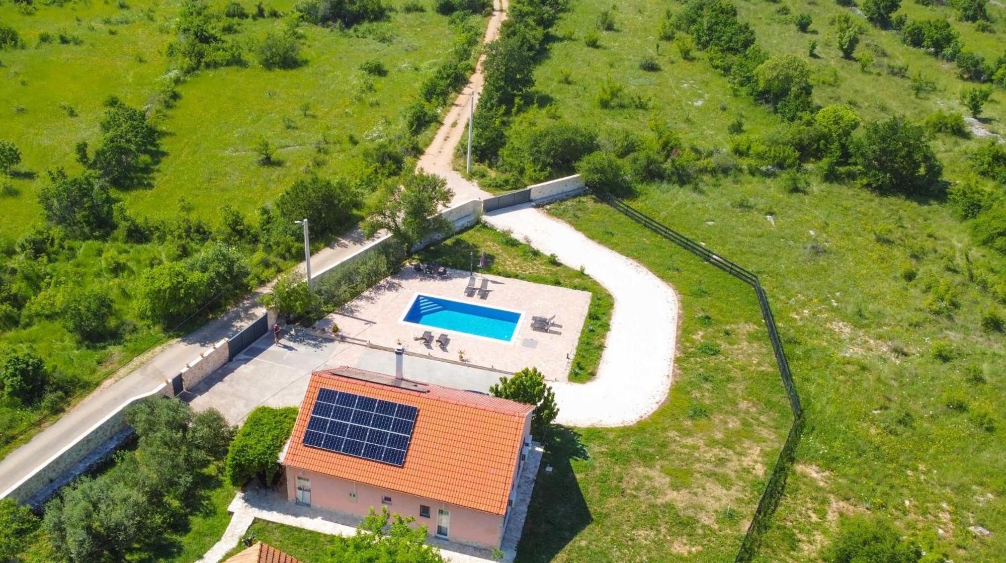 Iris Holiday Home Trbounje Exterior photo