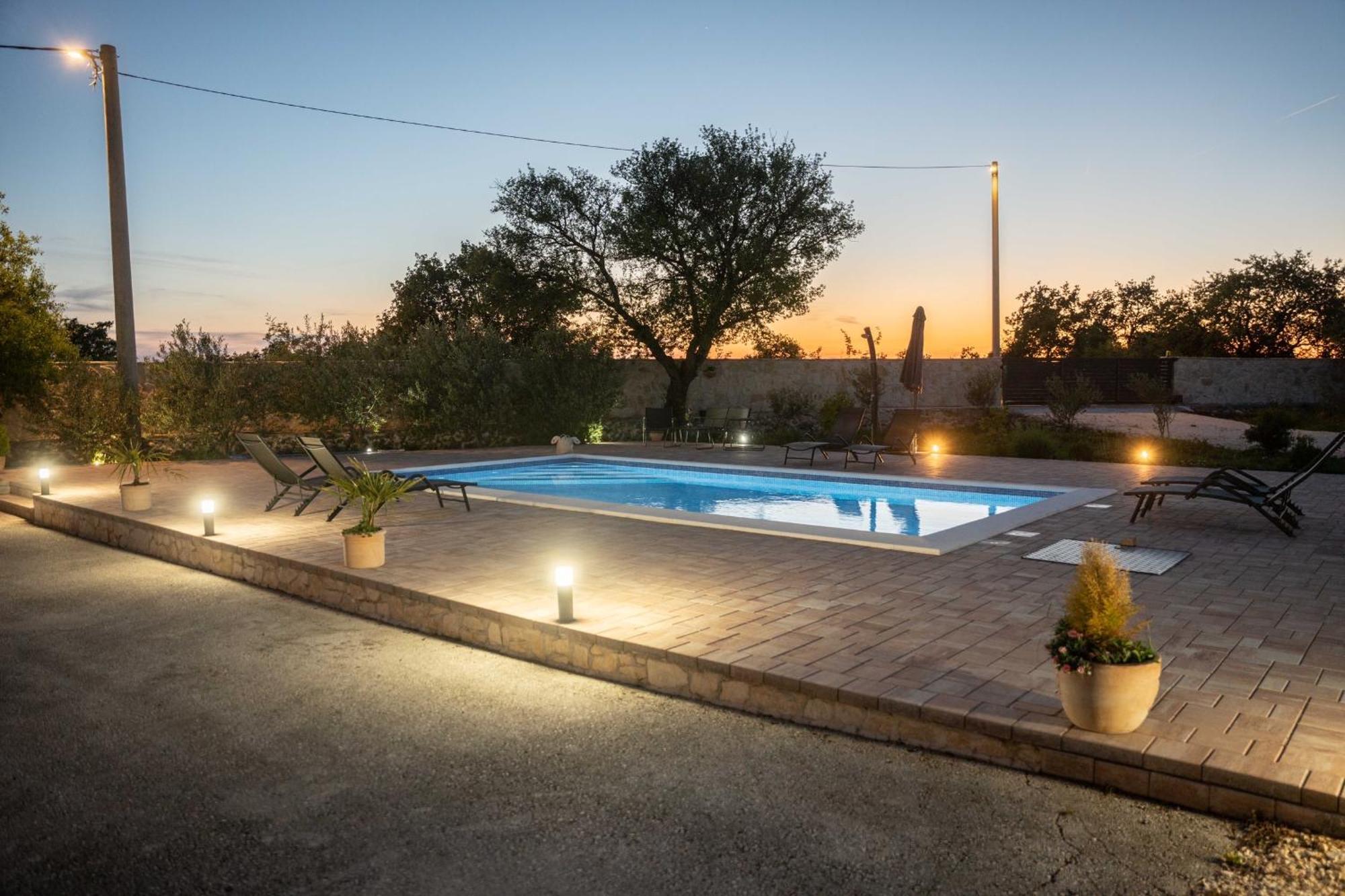 Iris Holiday Home Trbounje Exterior photo