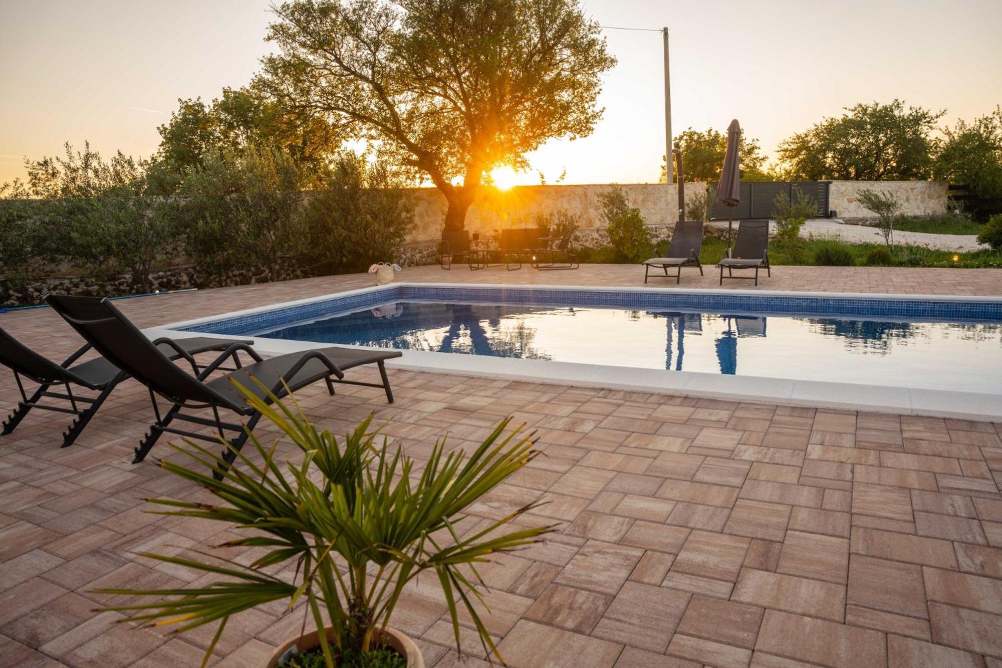 Iris Holiday Home Trbounje Exterior photo